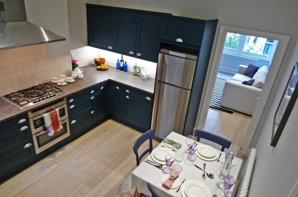 Sparkling Apartment In Kensington Olympia Лондон Екстериор снимка