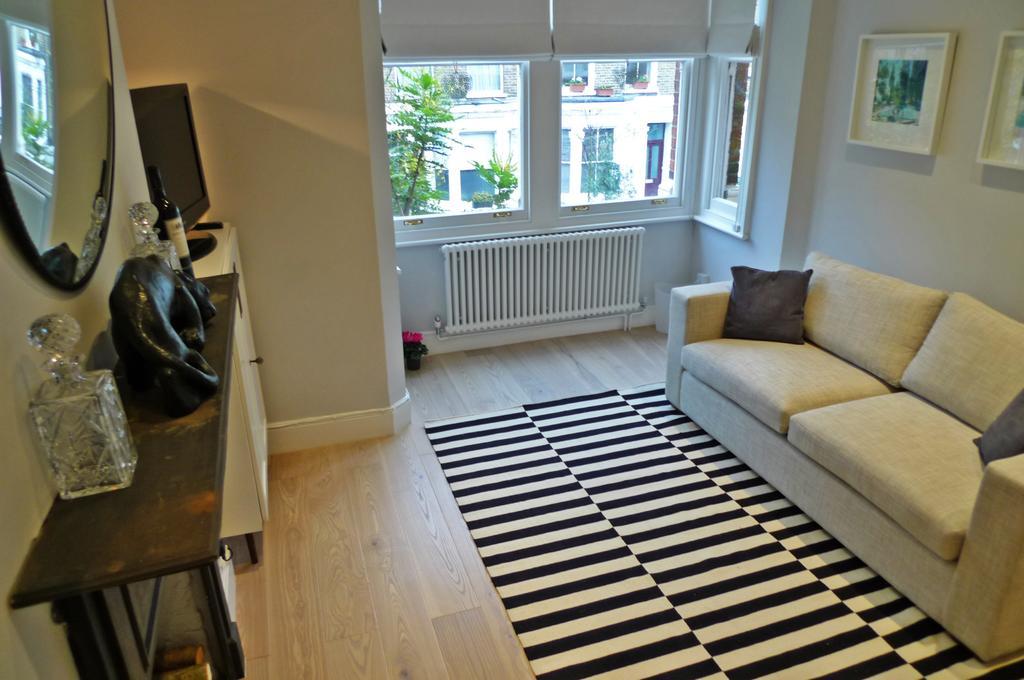 Sparkling Apartment In Kensington Olympia Лондон Екстериор снимка