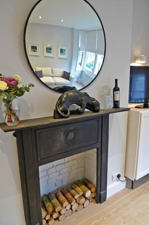 Sparkling Apartment In Kensington Olympia Лондон Екстериор снимка